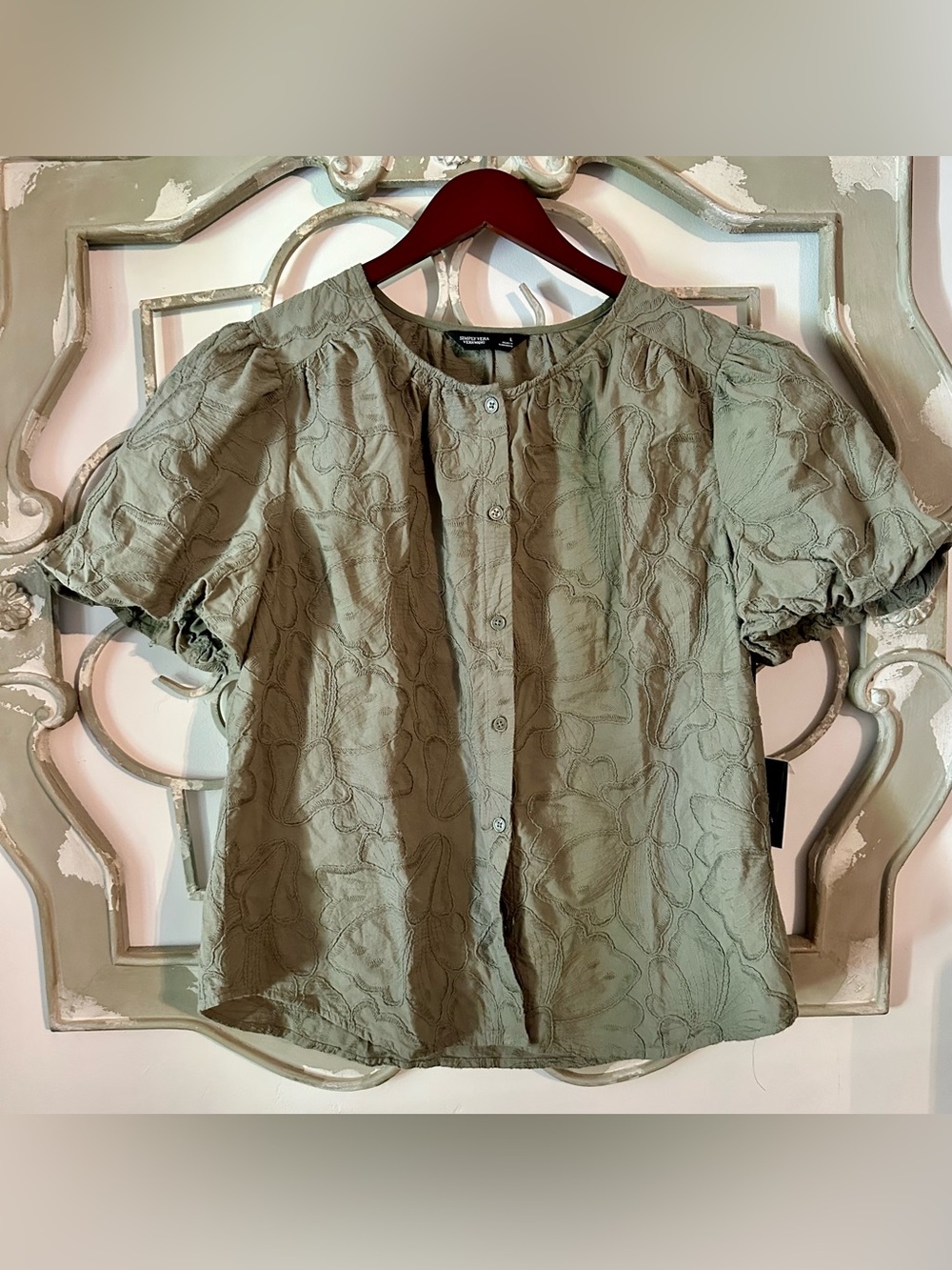 NWT Simply Vera Vera Wang Embroidered Puff Sleeve Button Front Top Size L